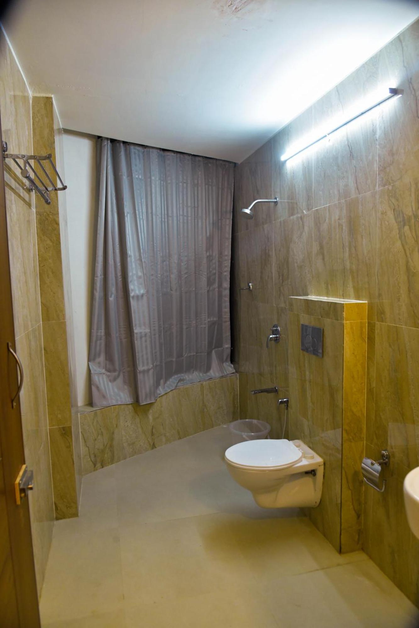 Hotel Ashooka Inn Gandhinagar Zewnętrze zdjęcie