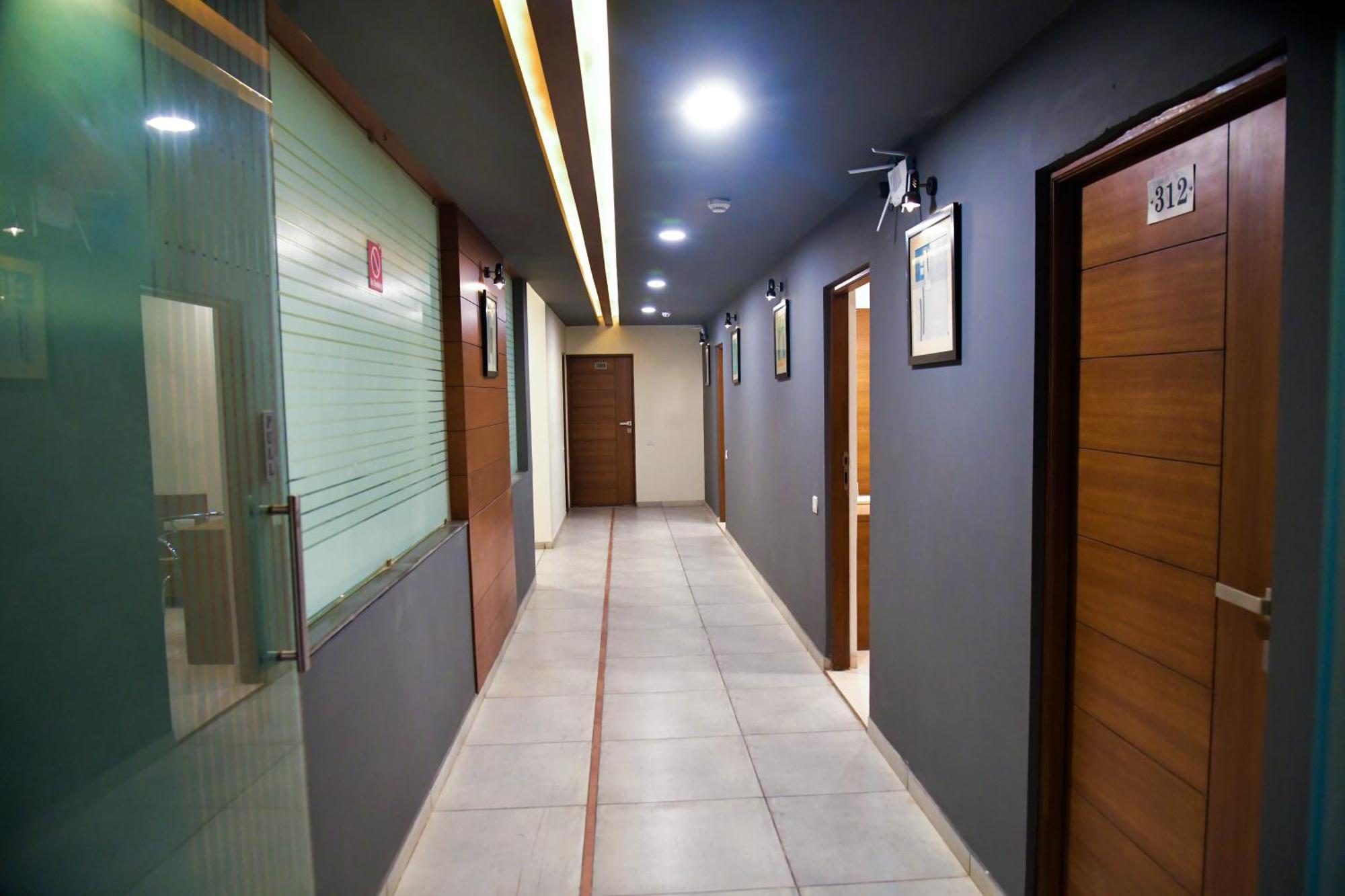 Hotel Ashooka Inn Gandhinagar Zewnętrze zdjęcie