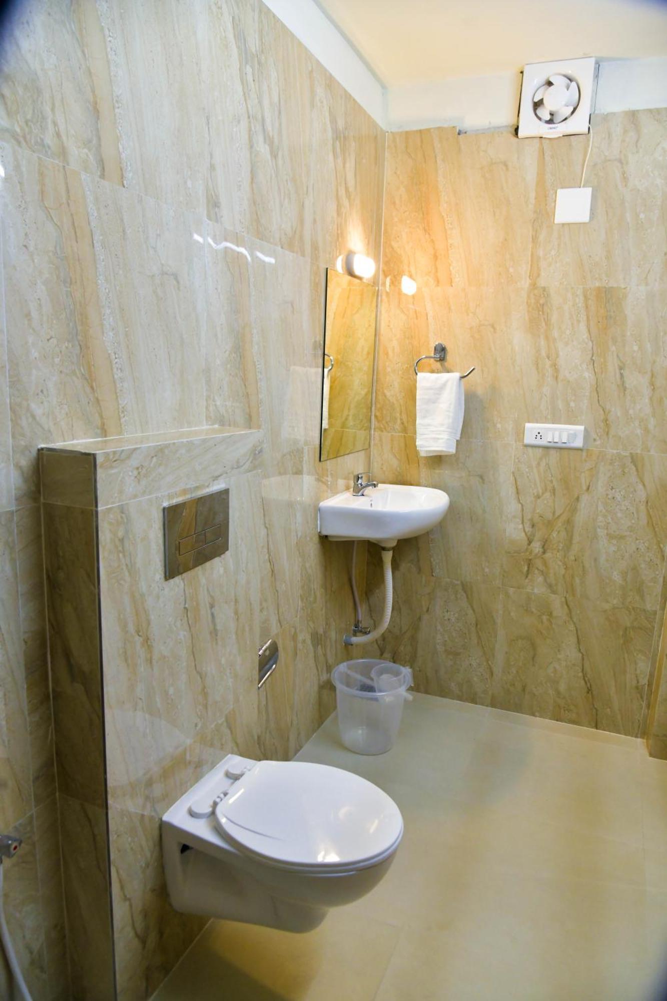 Hotel Ashooka Inn Gandhinagar Zewnętrze zdjęcie