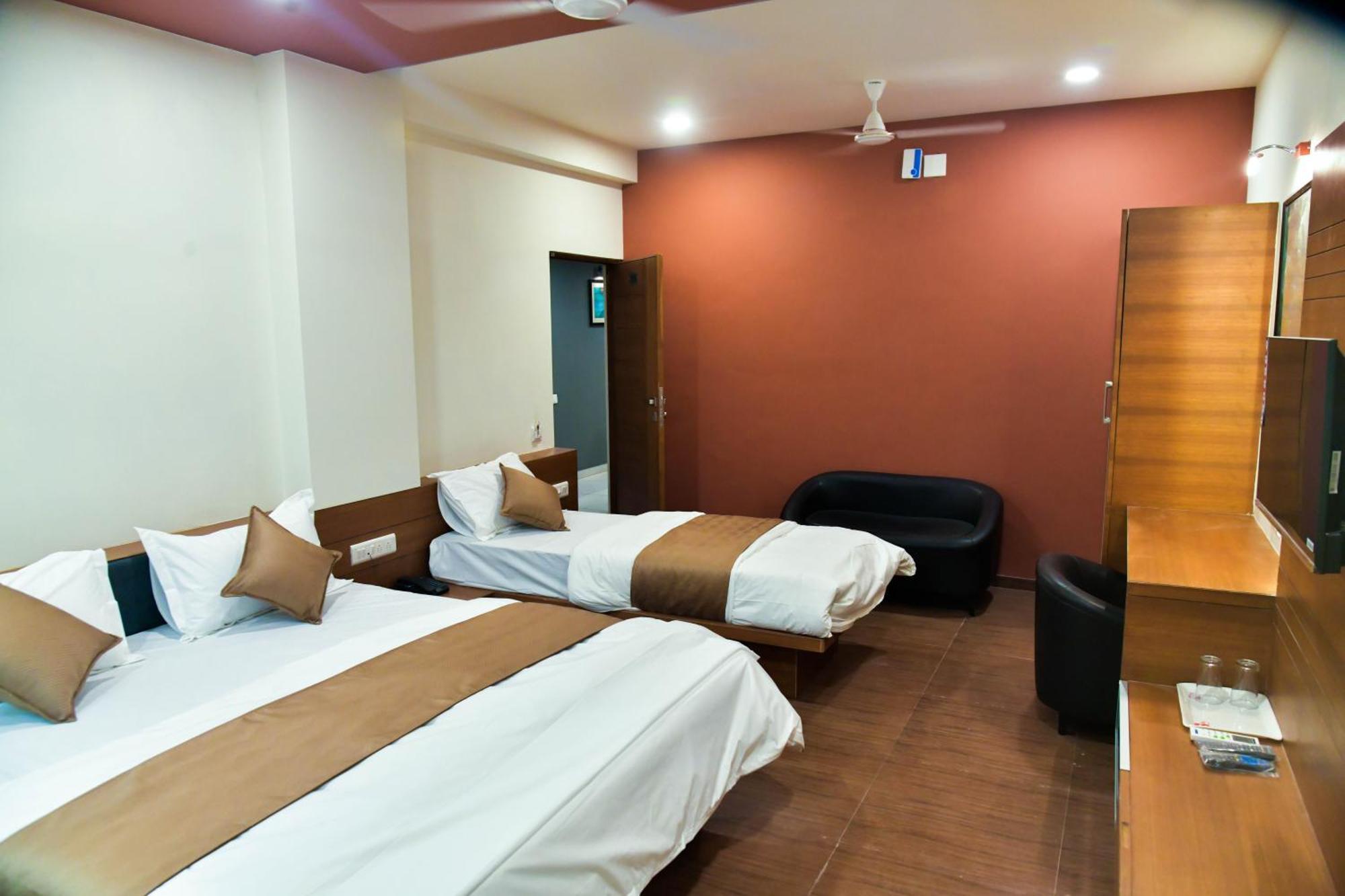 Hotel Ashooka Inn Gandhinagar Zewnętrze zdjęcie