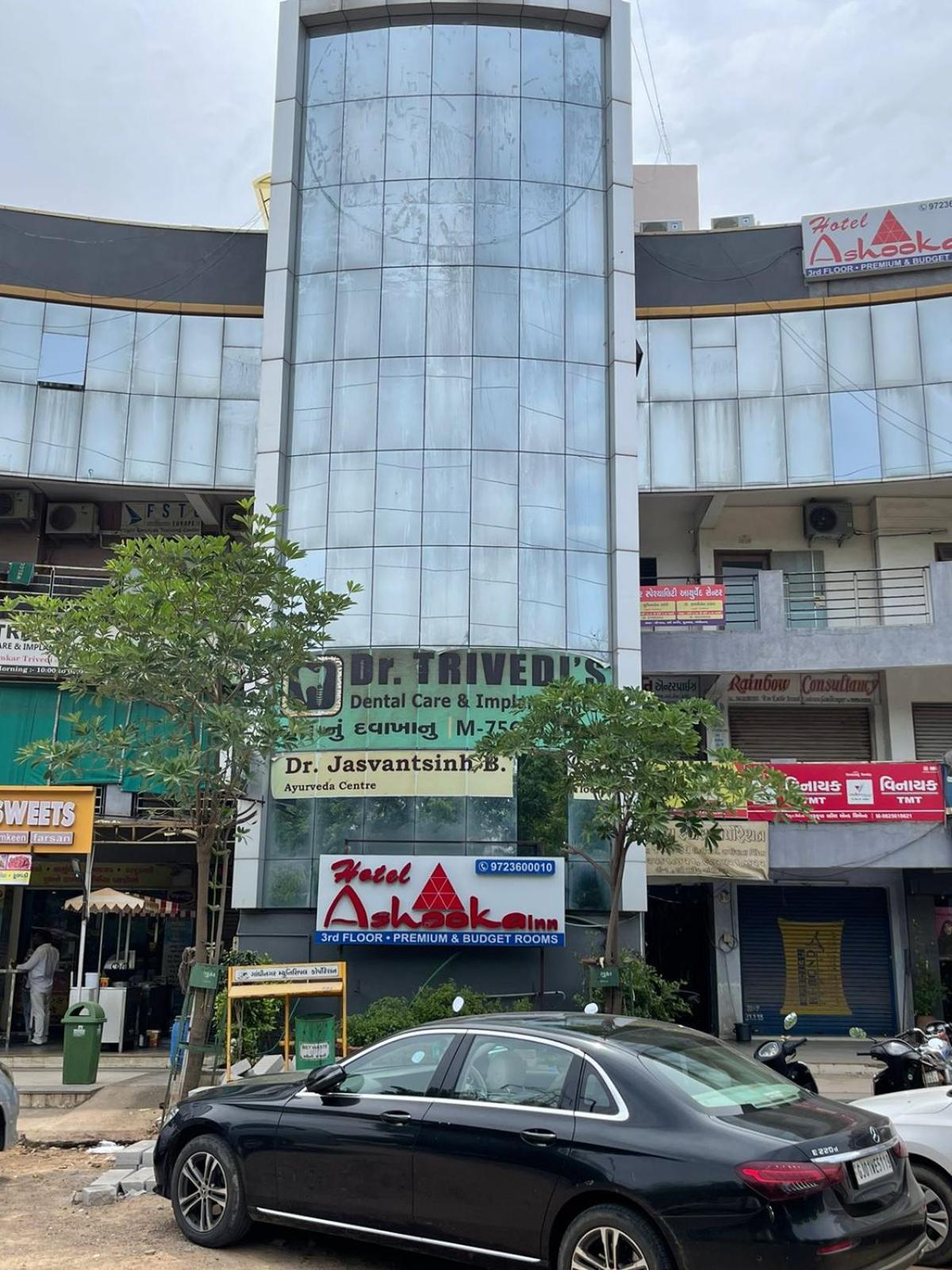Hotel Ashooka Inn Gandhinagar Zewnętrze zdjęcie