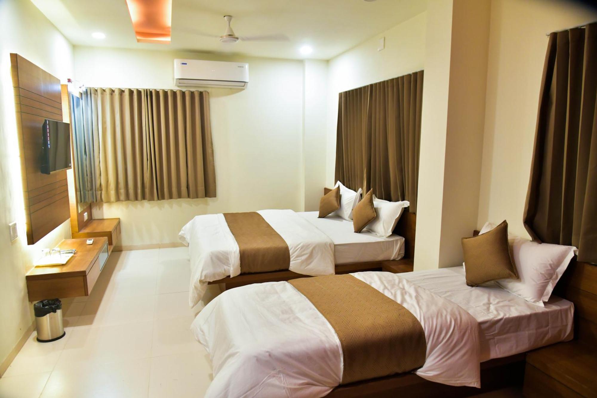 Hotel Ashooka Inn Gandhinagar Zewnętrze zdjęcie
