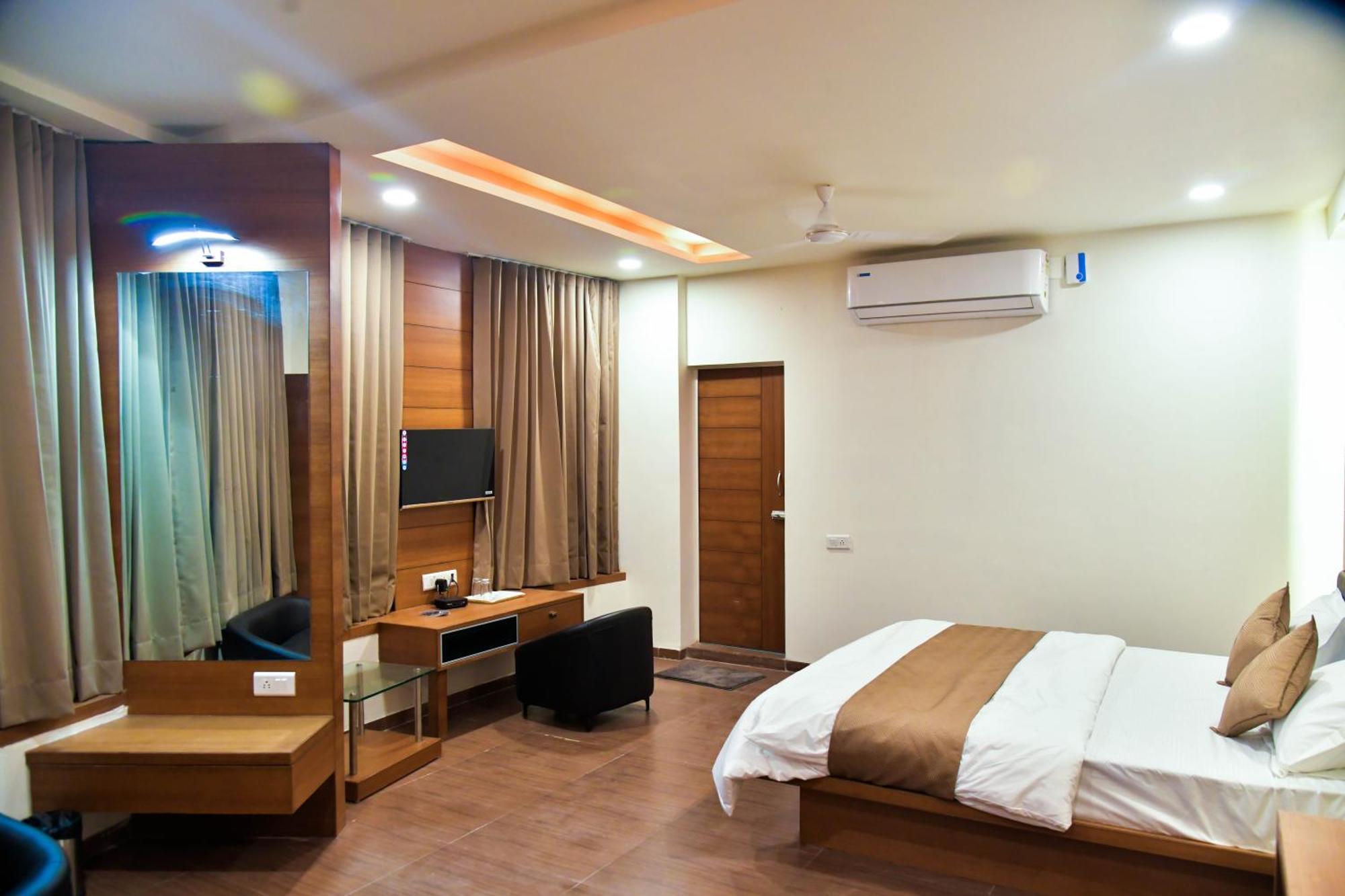 Hotel Ashooka Inn Gandhinagar Zewnętrze zdjęcie