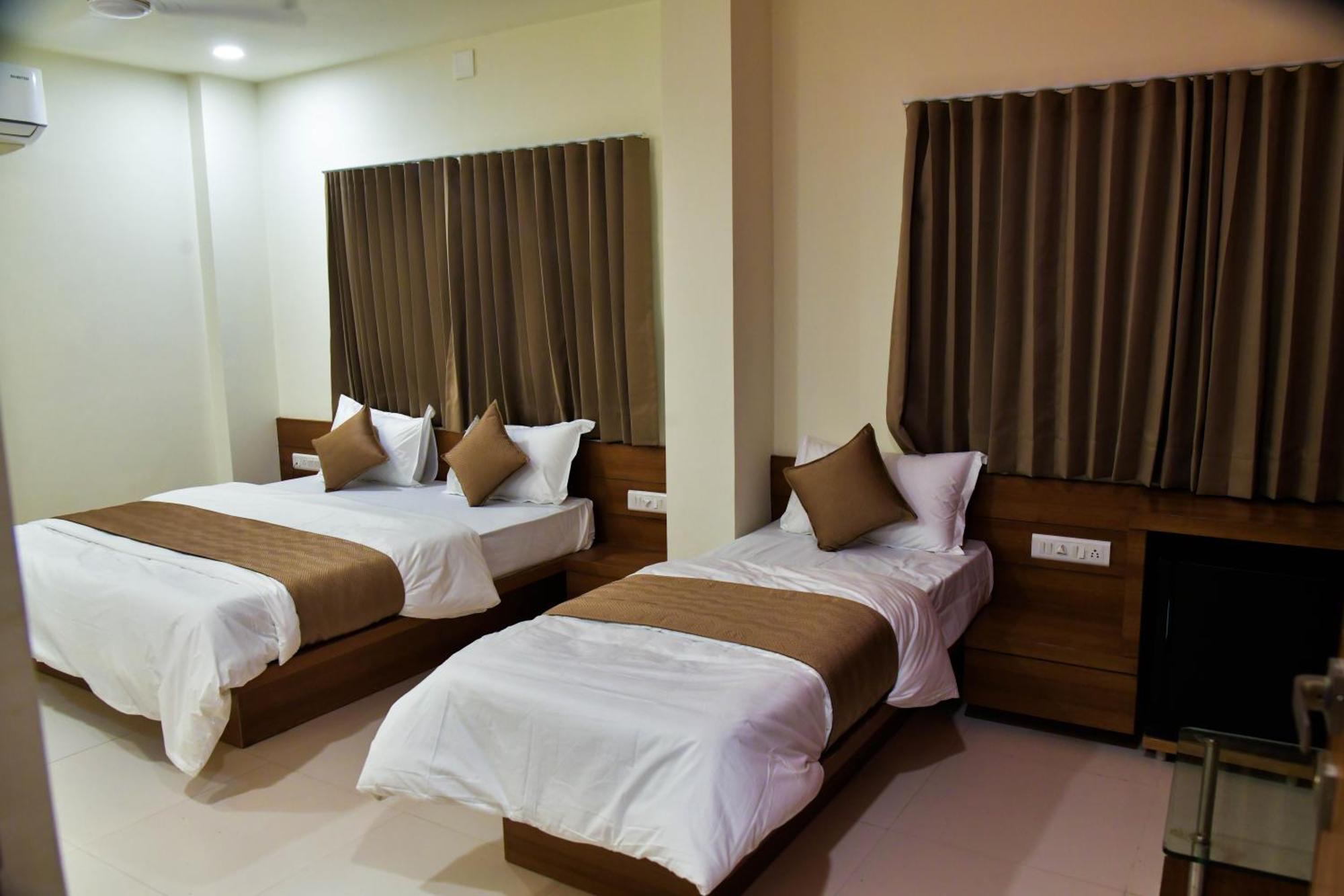 Hotel Ashooka Inn Gandhinagar Zewnętrze zdjęcie