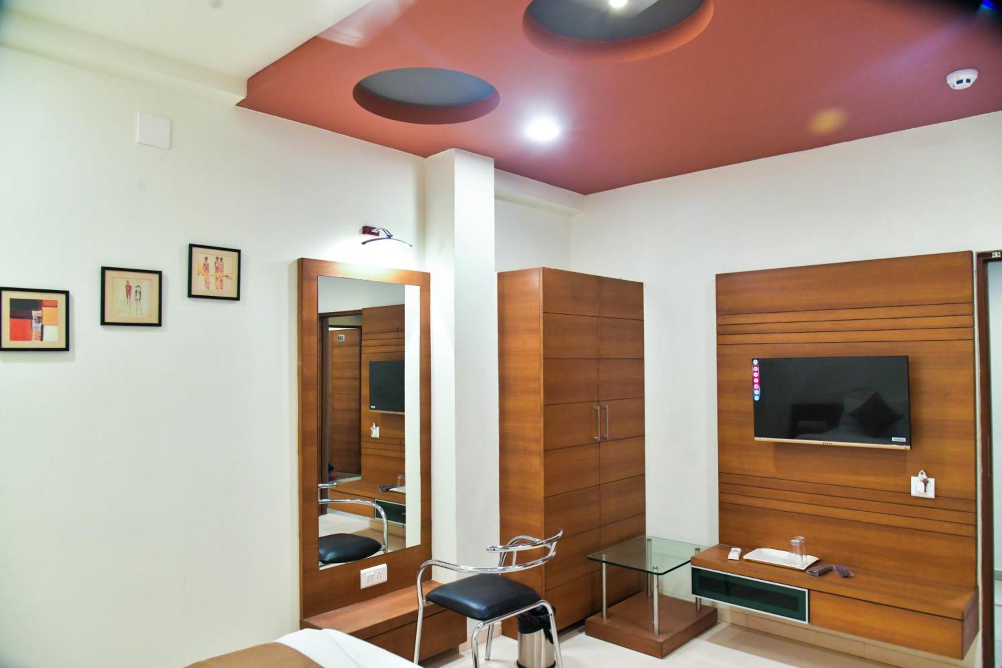 Hotel Ashooka Inn Gandhinagar Zewnętrze zdjęcie